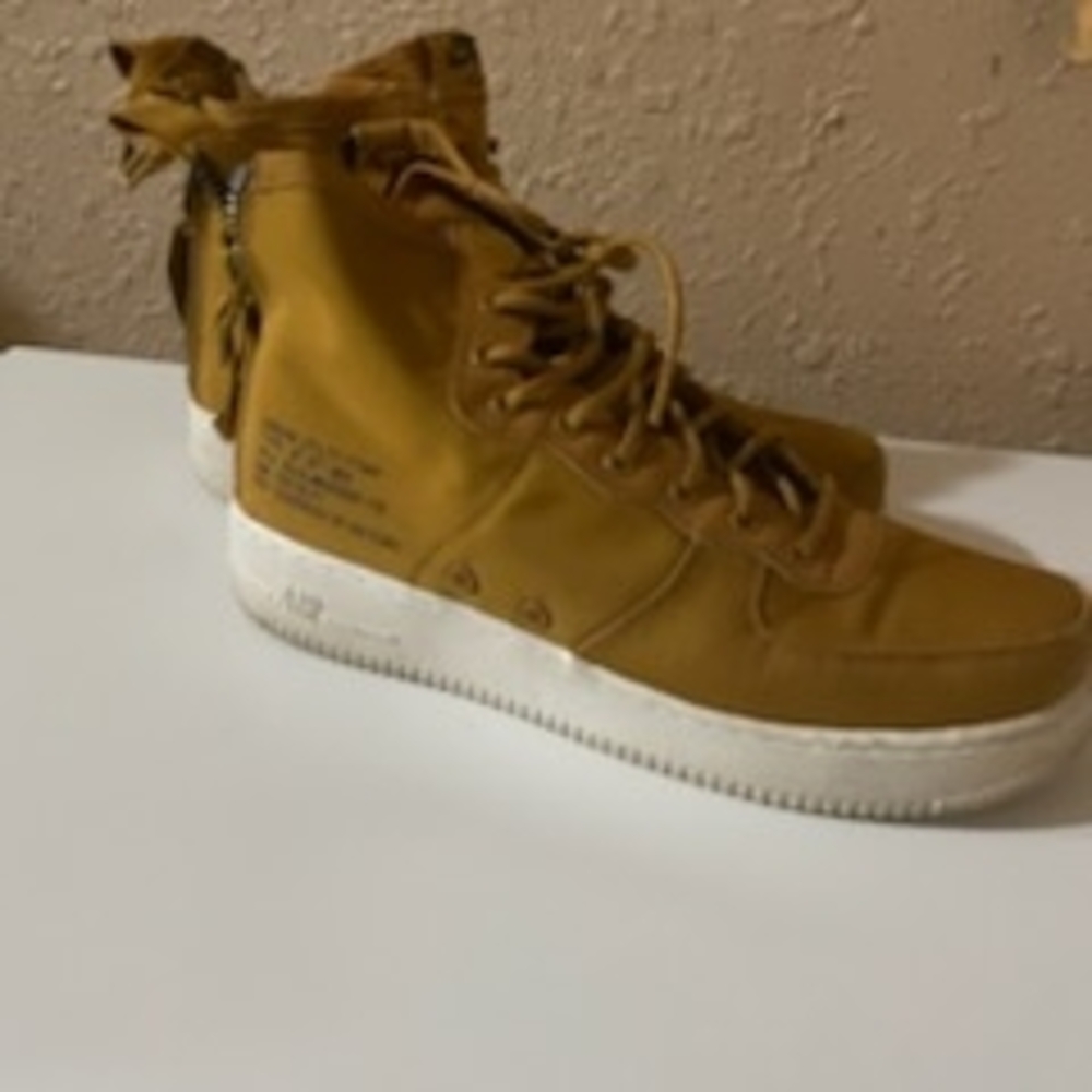 Nike High-Top Sneakers in Brown and White